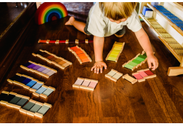 ¿Cómo influyen los colores y las imágenes en el desarrollo de los niños?